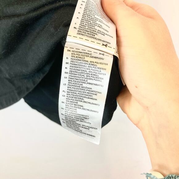 Adidas Small Black and Hot Pink Logo tee - Picture 4 of 6